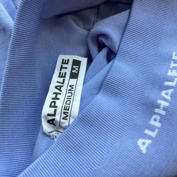 Alphalete Amplify Leggings Size: Medium - Picture 2 of 3